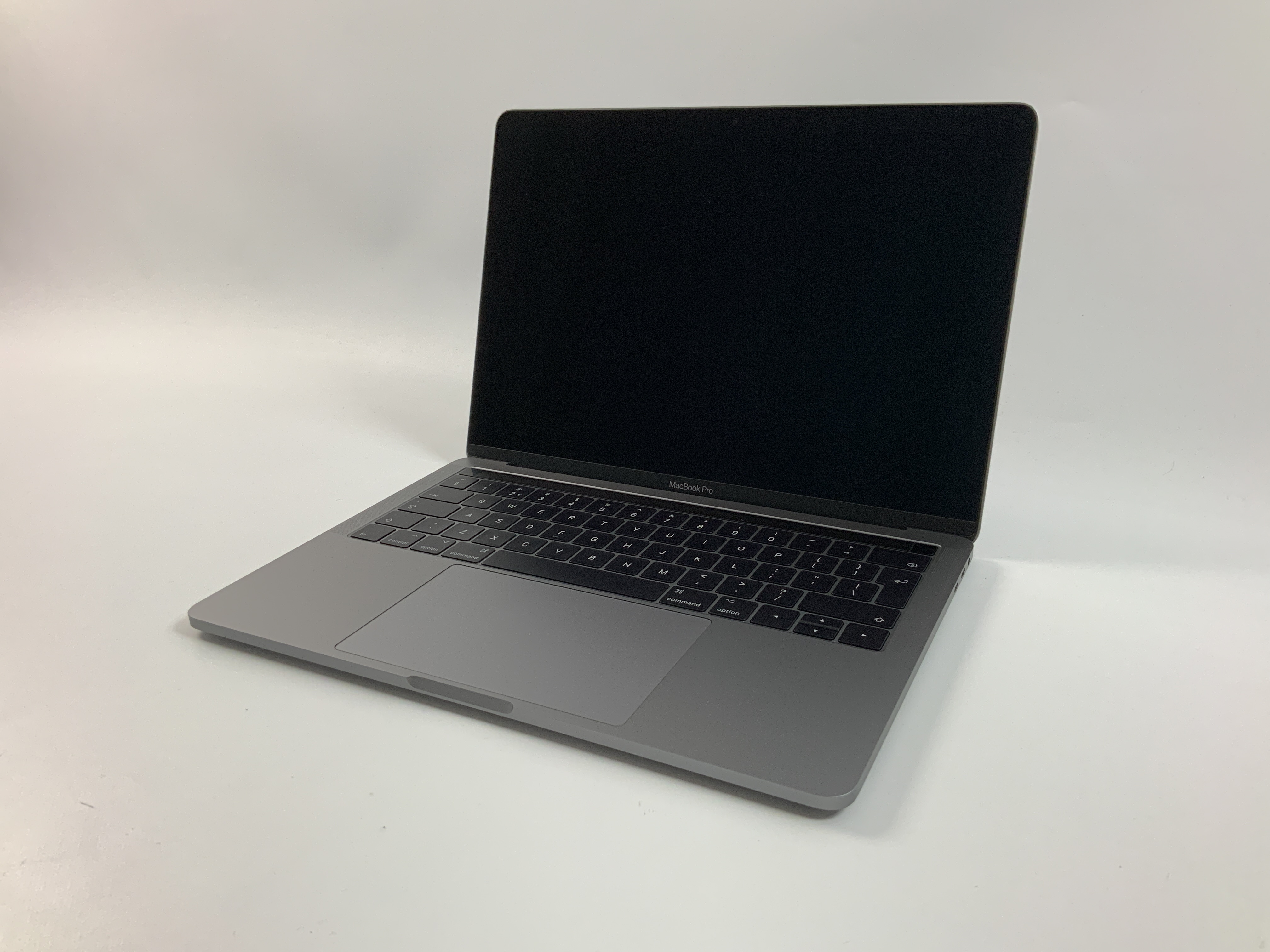 MacBook Pro 13" 4TBT Mid 2017 (Intel Core i5 3.1 GHz 16 GB RAM 1 TB SSD), Space Gray, Intel Core i5 3.1 GHz, 16 GB RAM, 1 TB SSD, Kuva 1